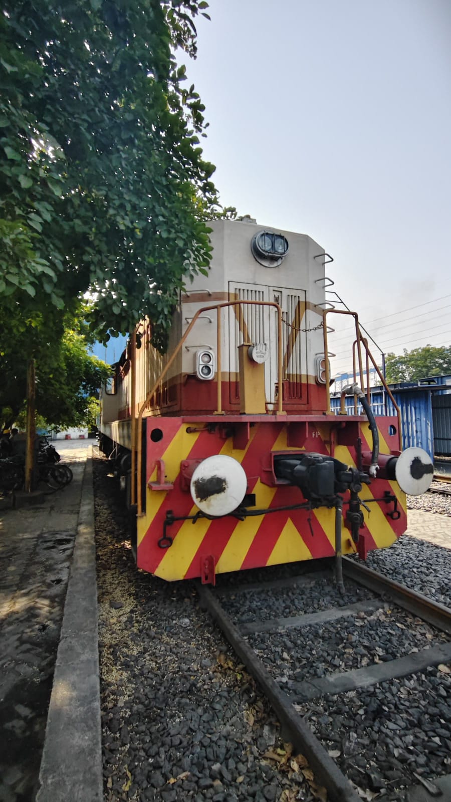 Locomotive and rail equipment handling project
