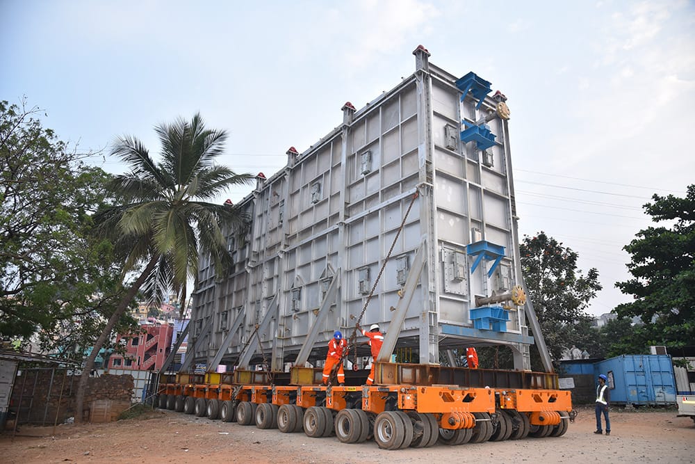Loading and unloading operation